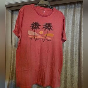 GAP Sunset Graphic Tee - Red